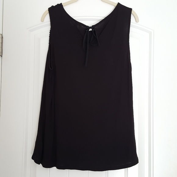 ELLE SLEEVELESS TANK BLOUSE - Picture 3 of 4